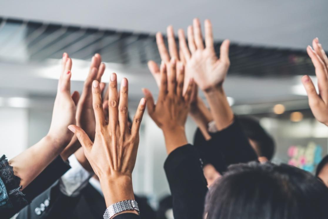 Was beim aktiven Zuhören oft schiefläuft